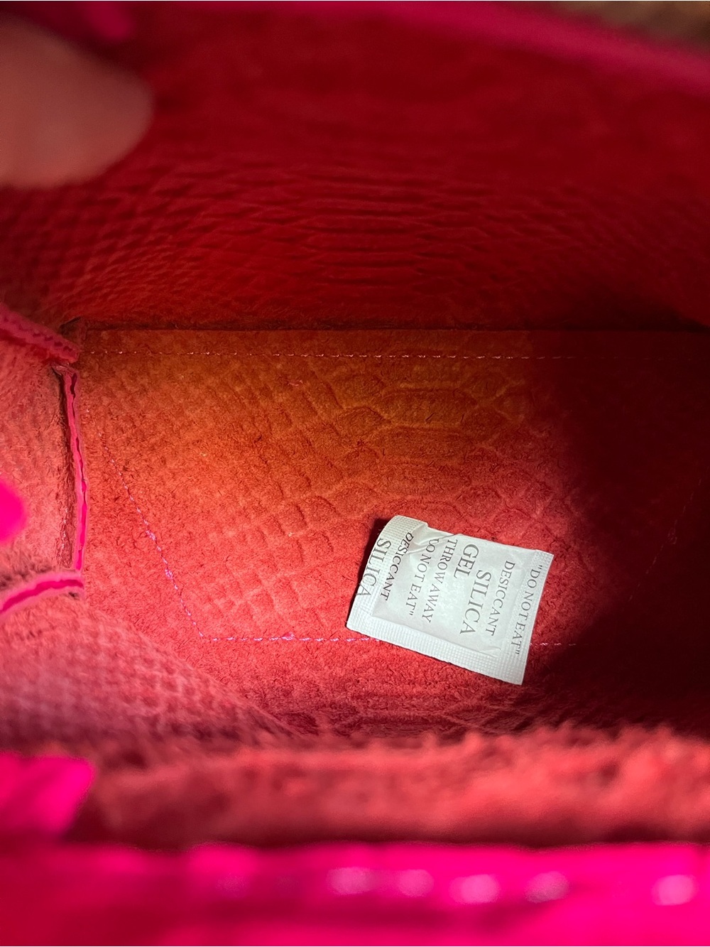NWT Ampersand as Apostrophe Genuine Leather Micro Tote in Neon Pink Python - Picture 6 of 9